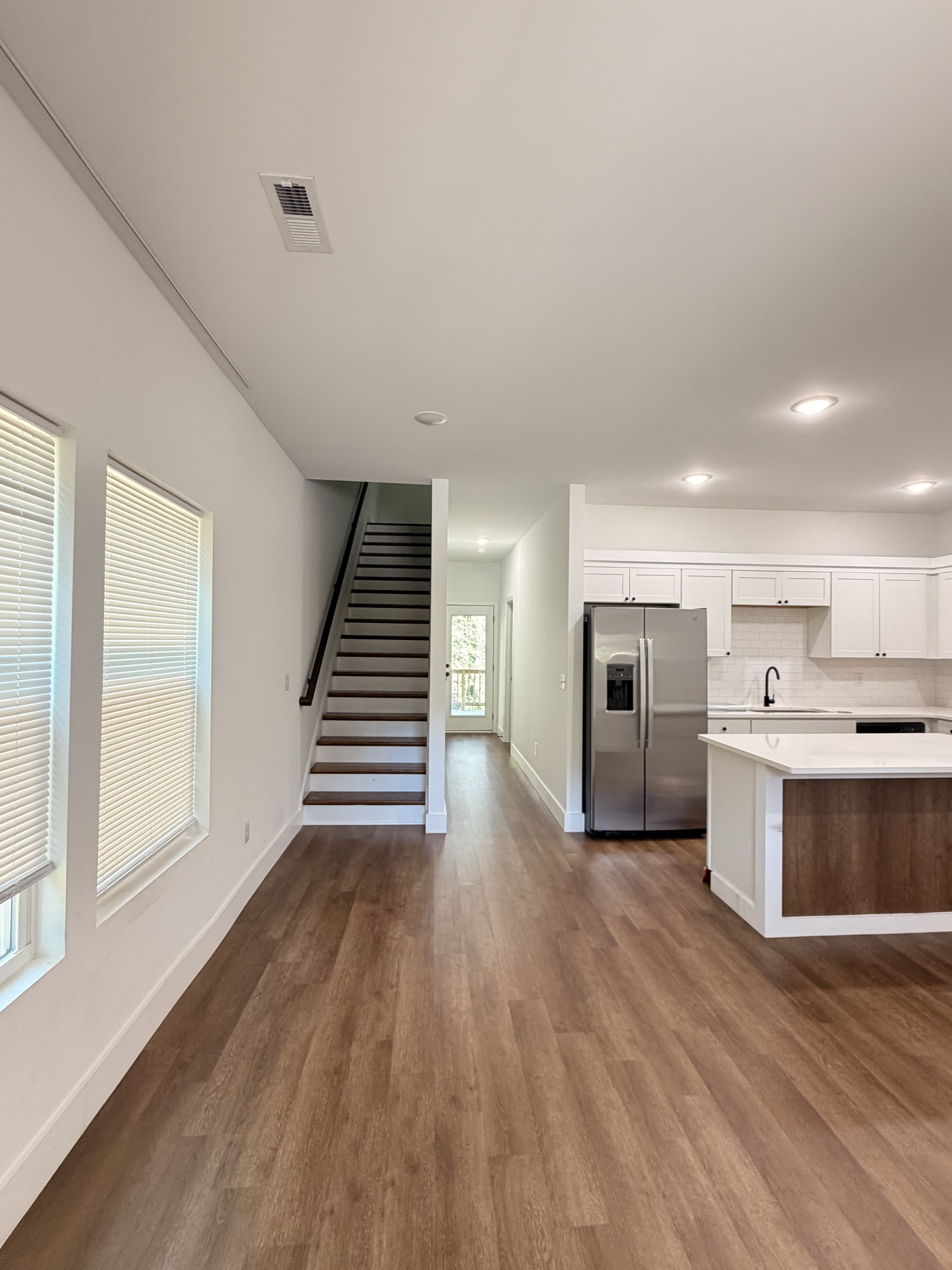 118 Honda Street – photo 2