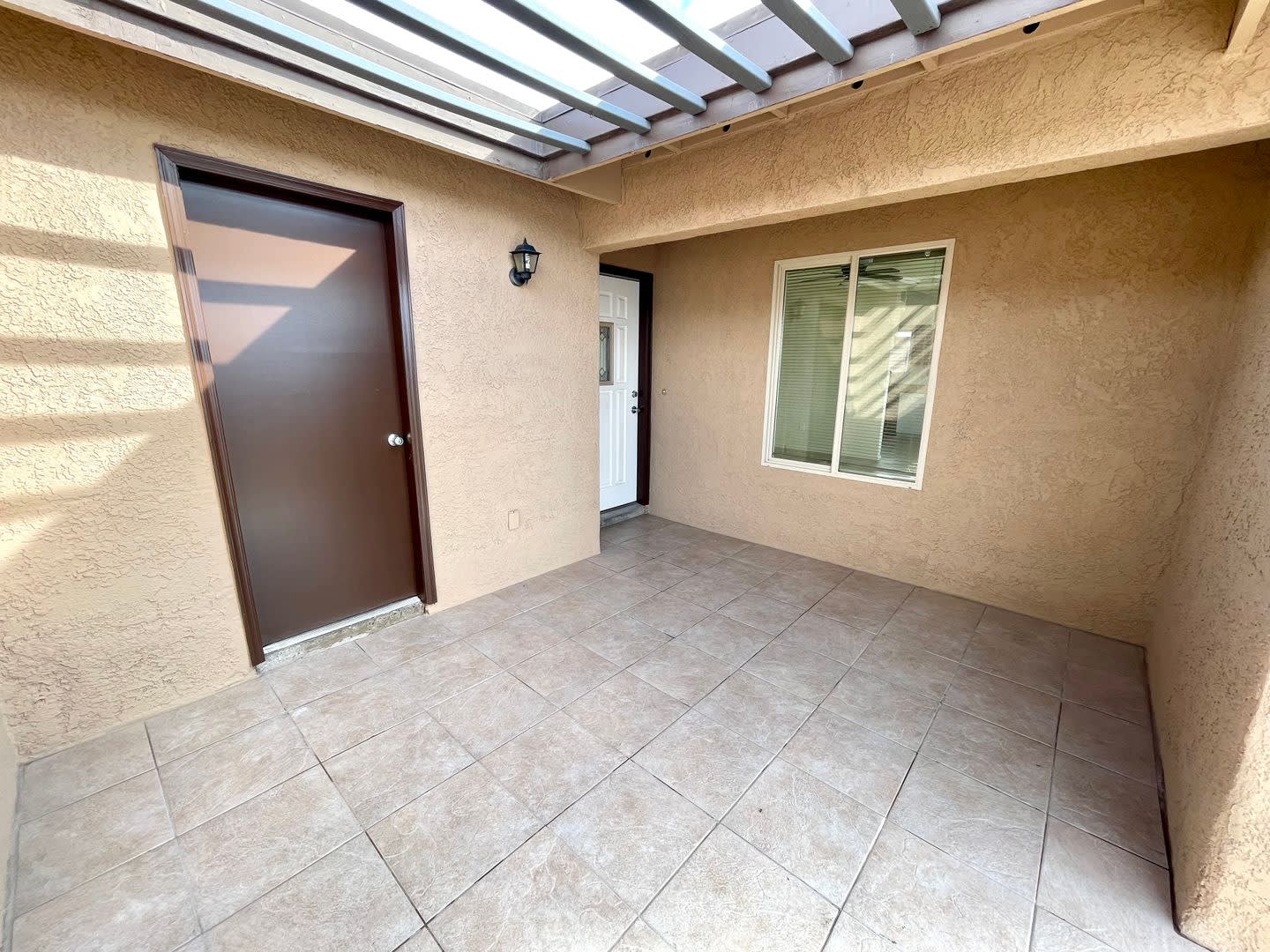Cute 3 Bedroom Home in Lake Havasu City- Available Now! – photo 4