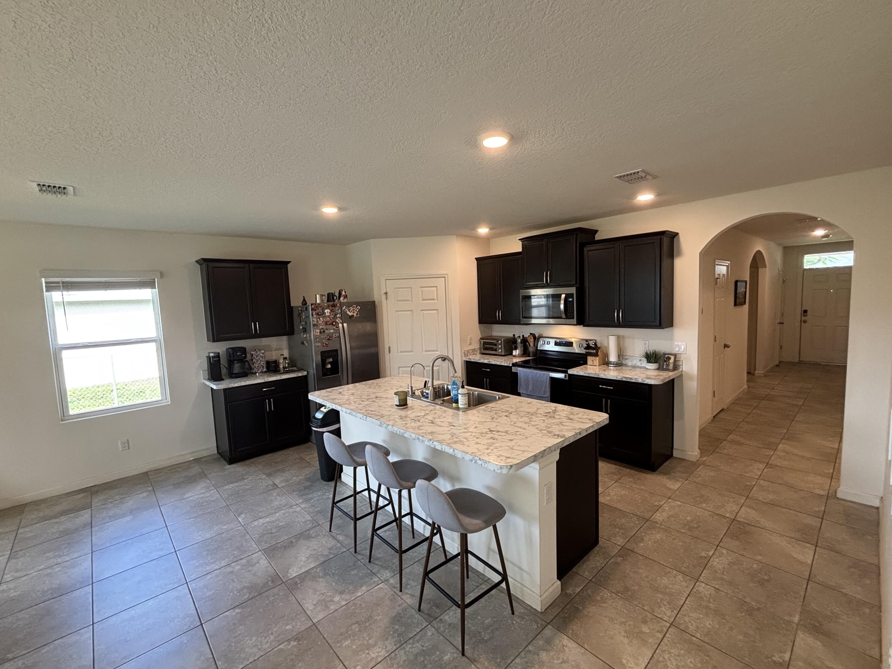 1169 SW Hunnicut Avenue – photo 4