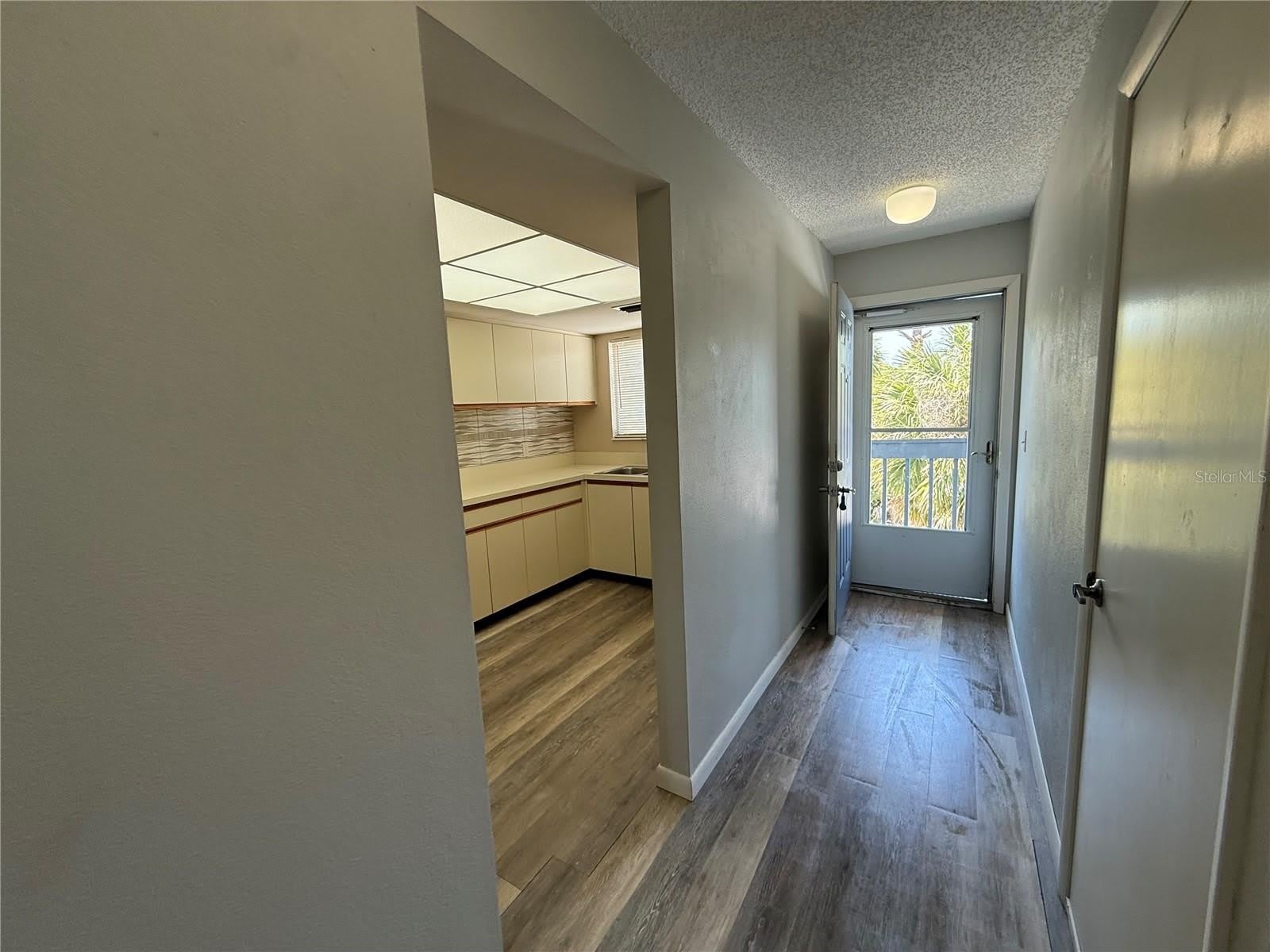 255 FENWICK Drive – photo 4