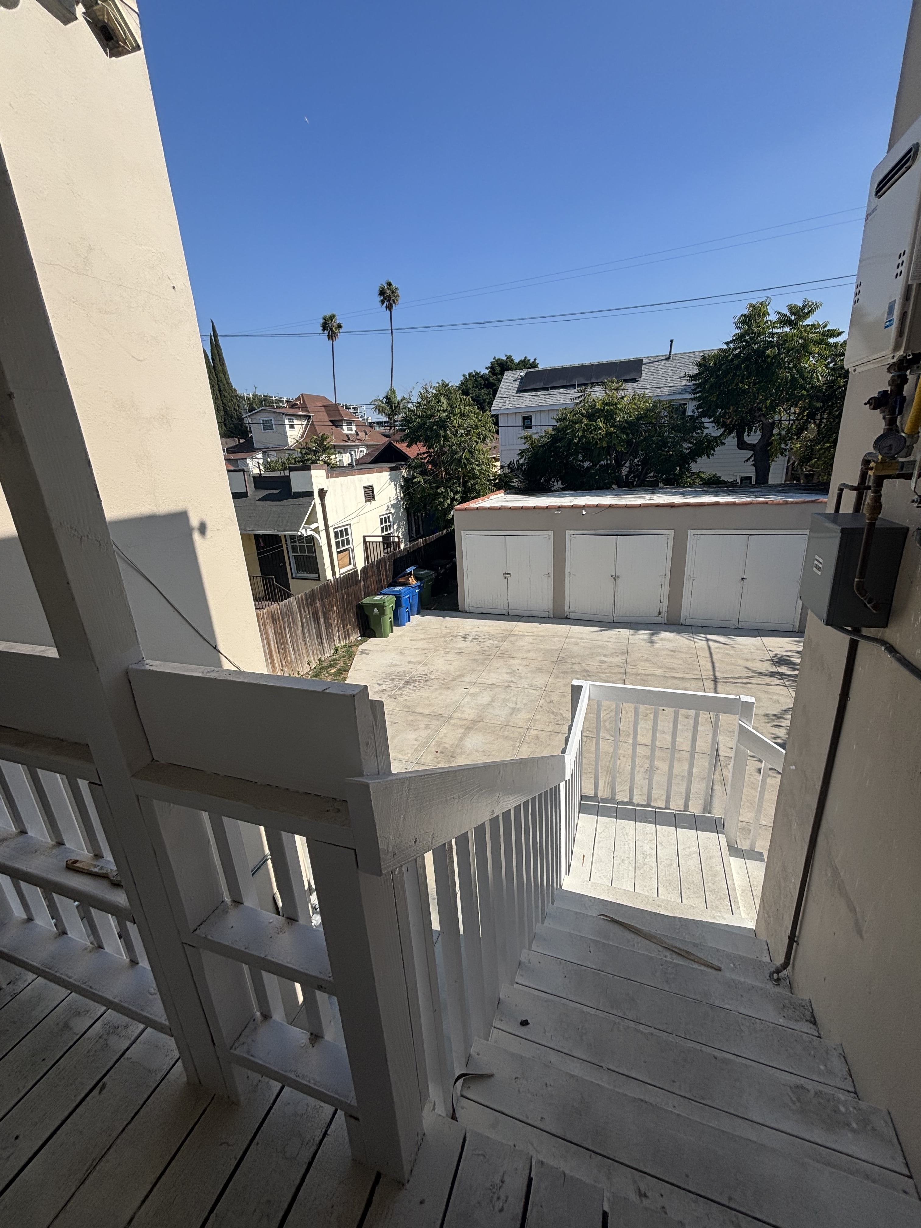 1956 1/2 Park Grove Ave – photo 5