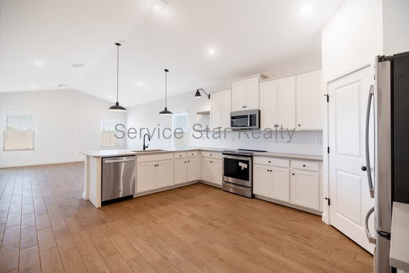 16635 N Lunar St – photo 4