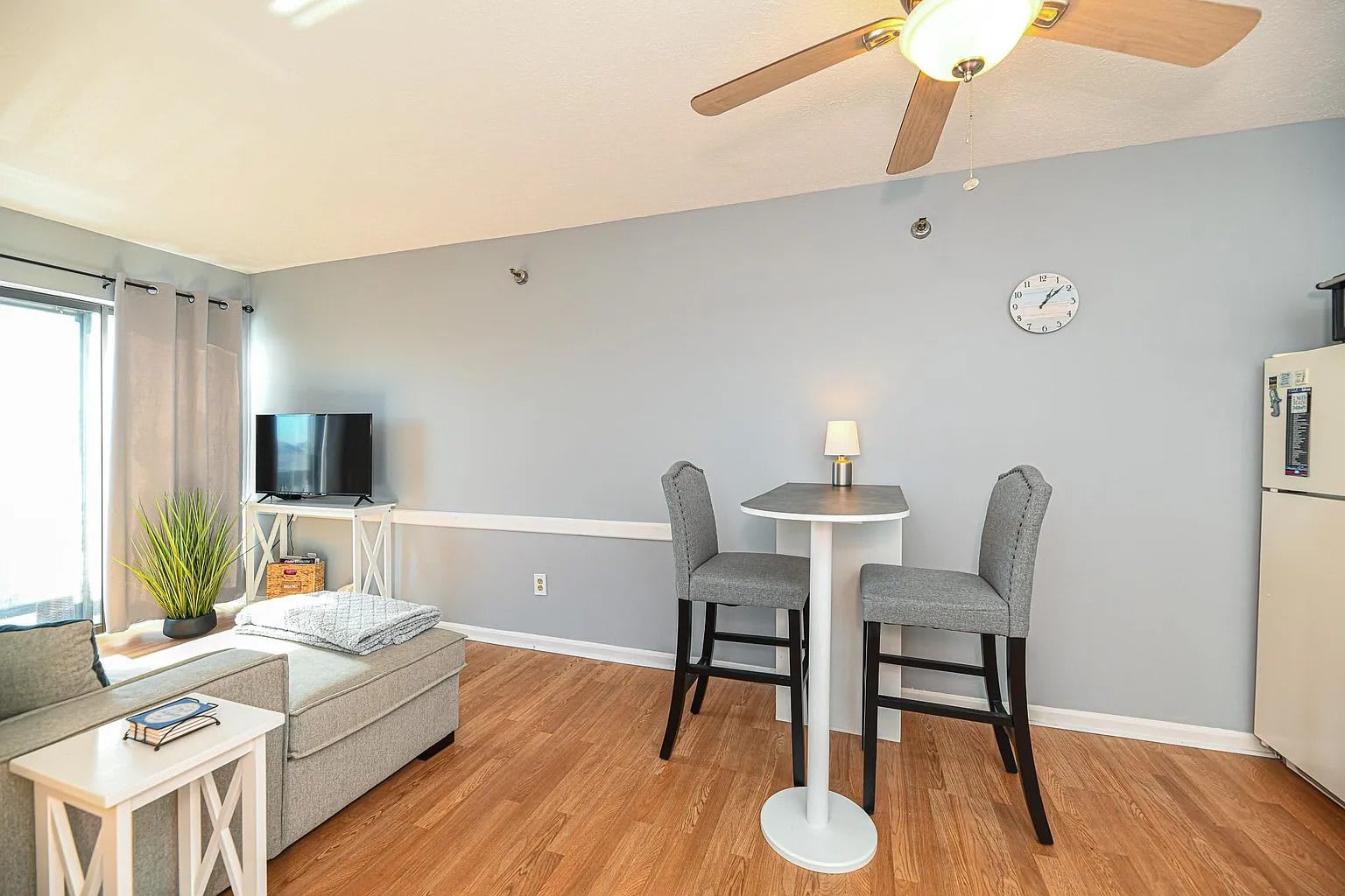 32 Ashworth Ave # 418 – photo 5