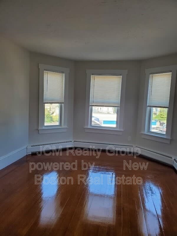 870 Moody – photo 4