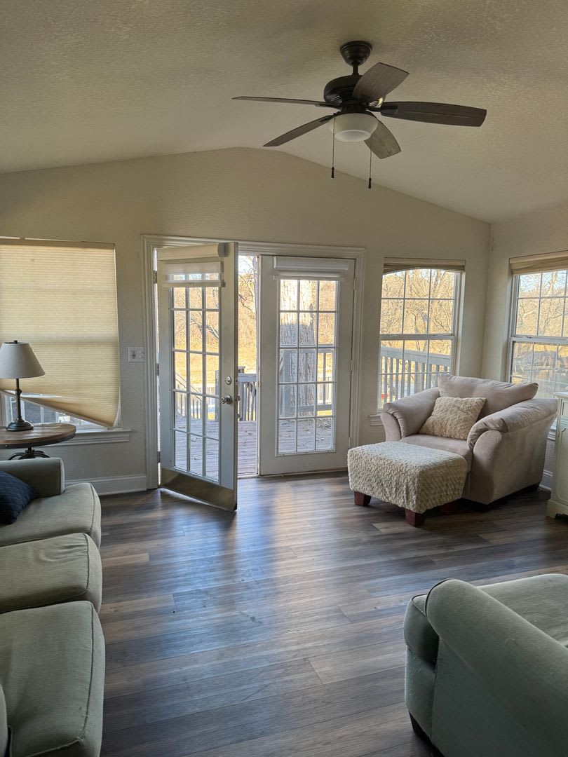 "Charming Home for Rent on the River in Scenic Clifton – Tranquil Living Awaits!" – photo 2