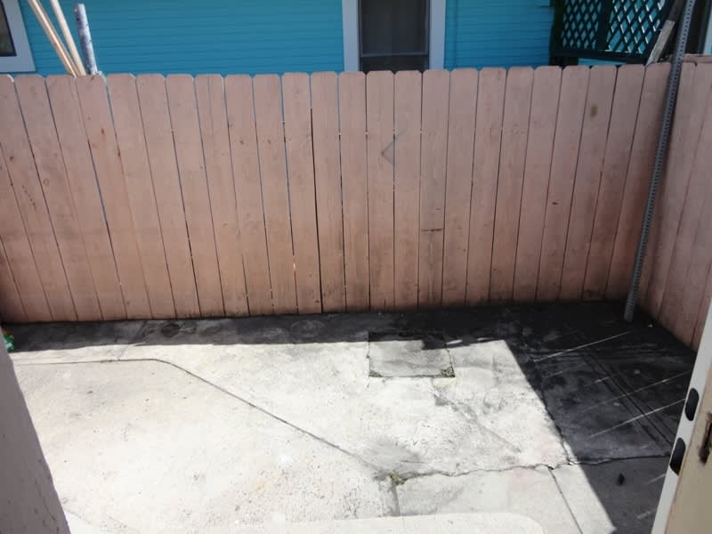 Two Bedroom One Bath Cottage With Hardwood Floors And Patio Move In Special 1000 Off 1St Month S Rent – photo 2