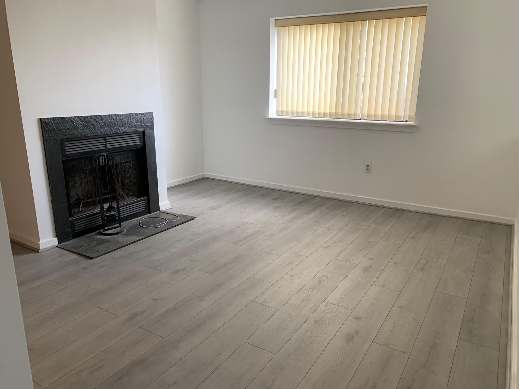 470 LYNETREE Drive – photo 4