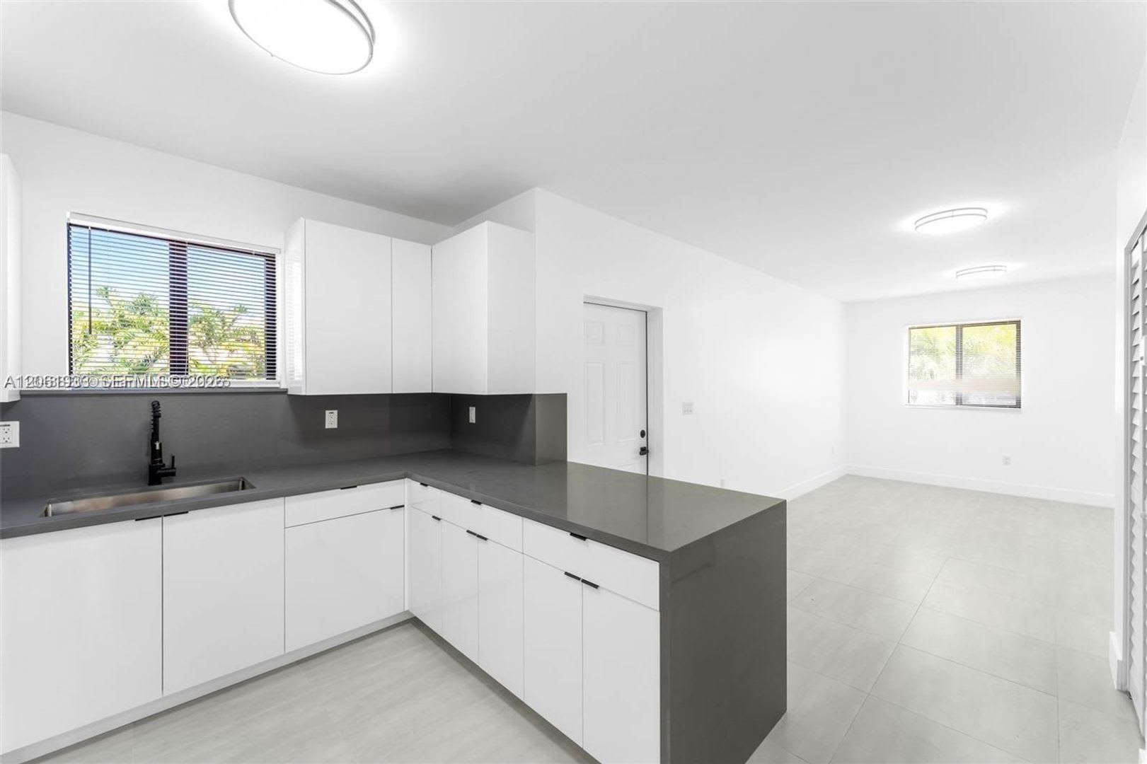 Unfurnished 3 Beds, 2 baths, 1400 Sq.ft. – photo 5