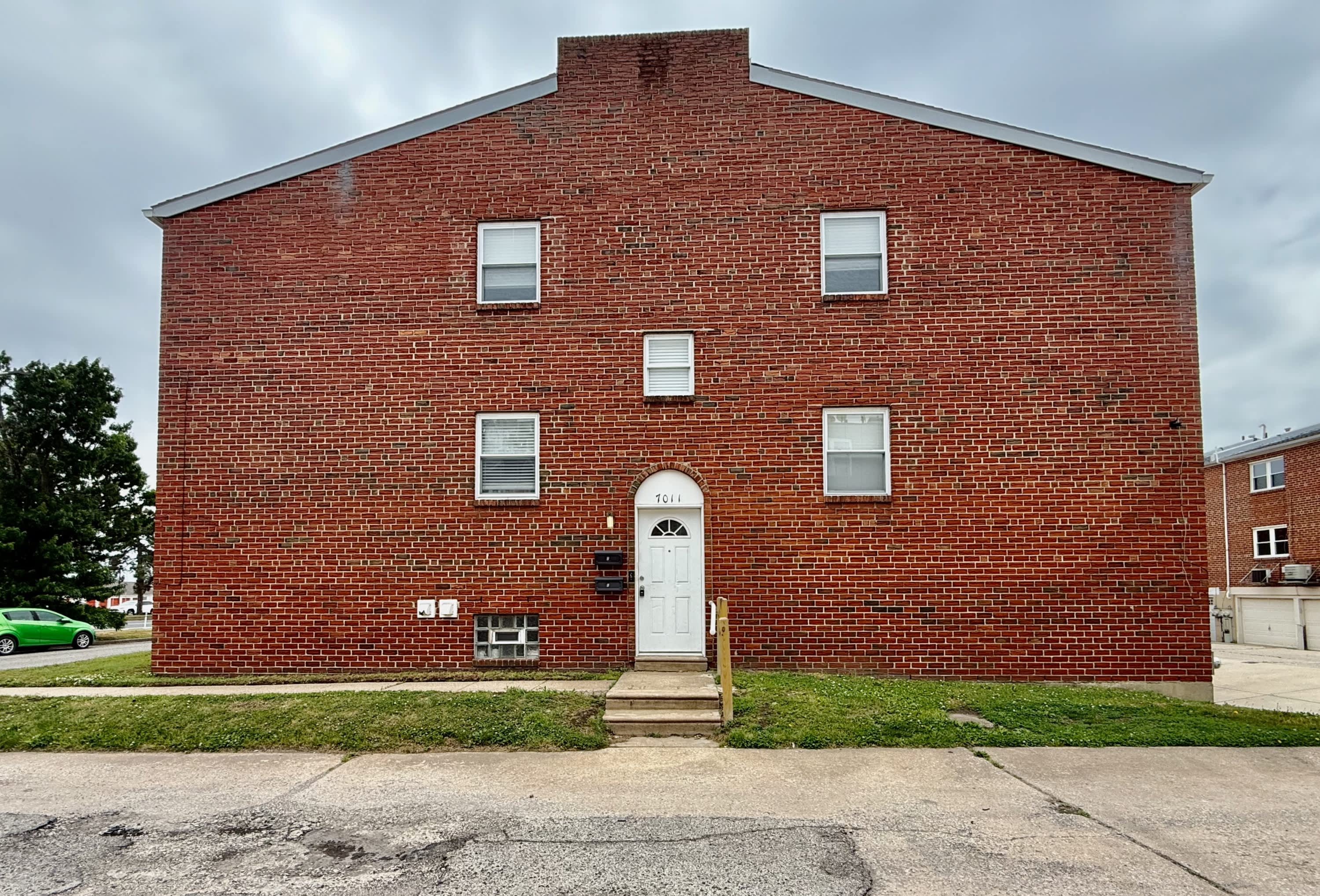 7011 Lindbergh Boulevard – photo 1