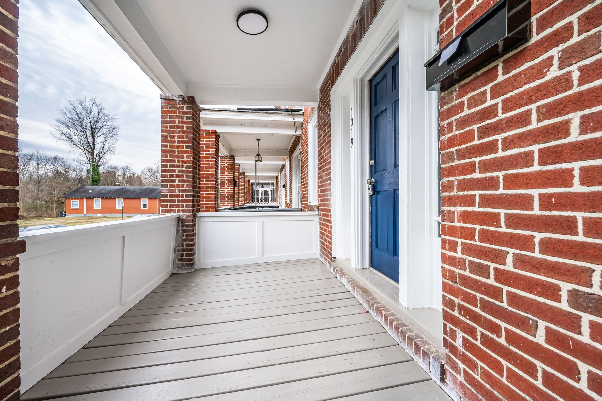 1015 Bank Street – photo 2