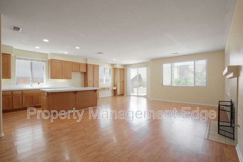 1417 Veronica Trail – photo 4