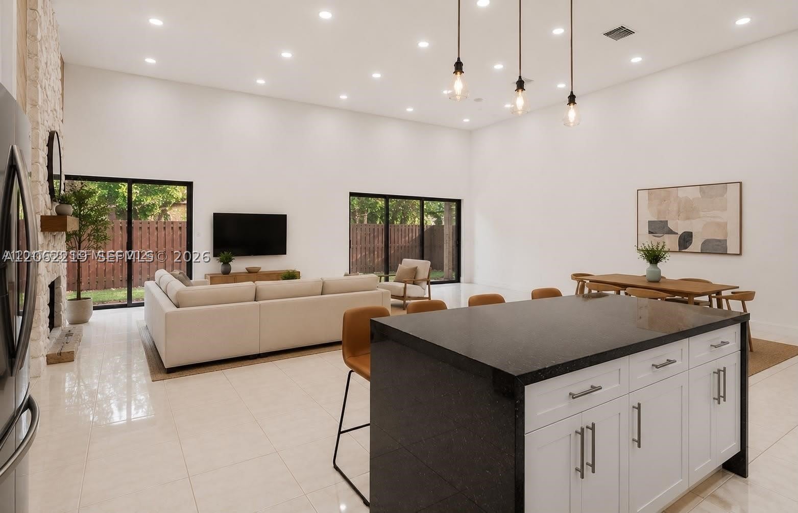 601 Leslie Dr – photo 3