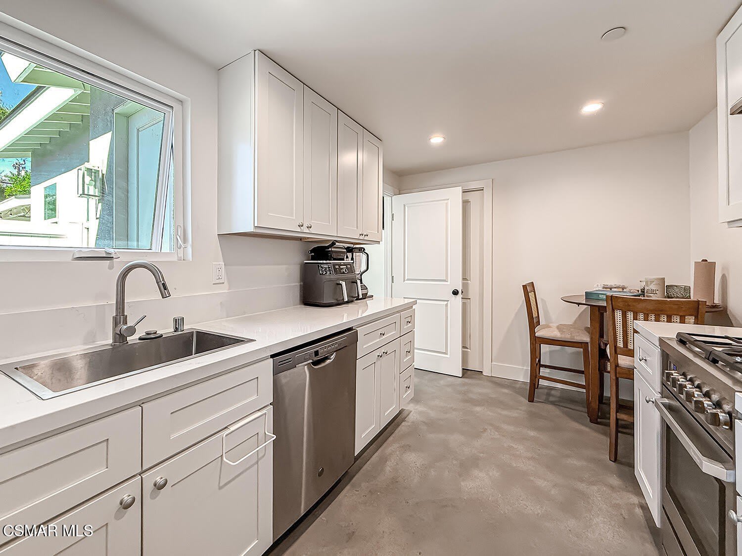 2465 Chiquita Lane – photo 4