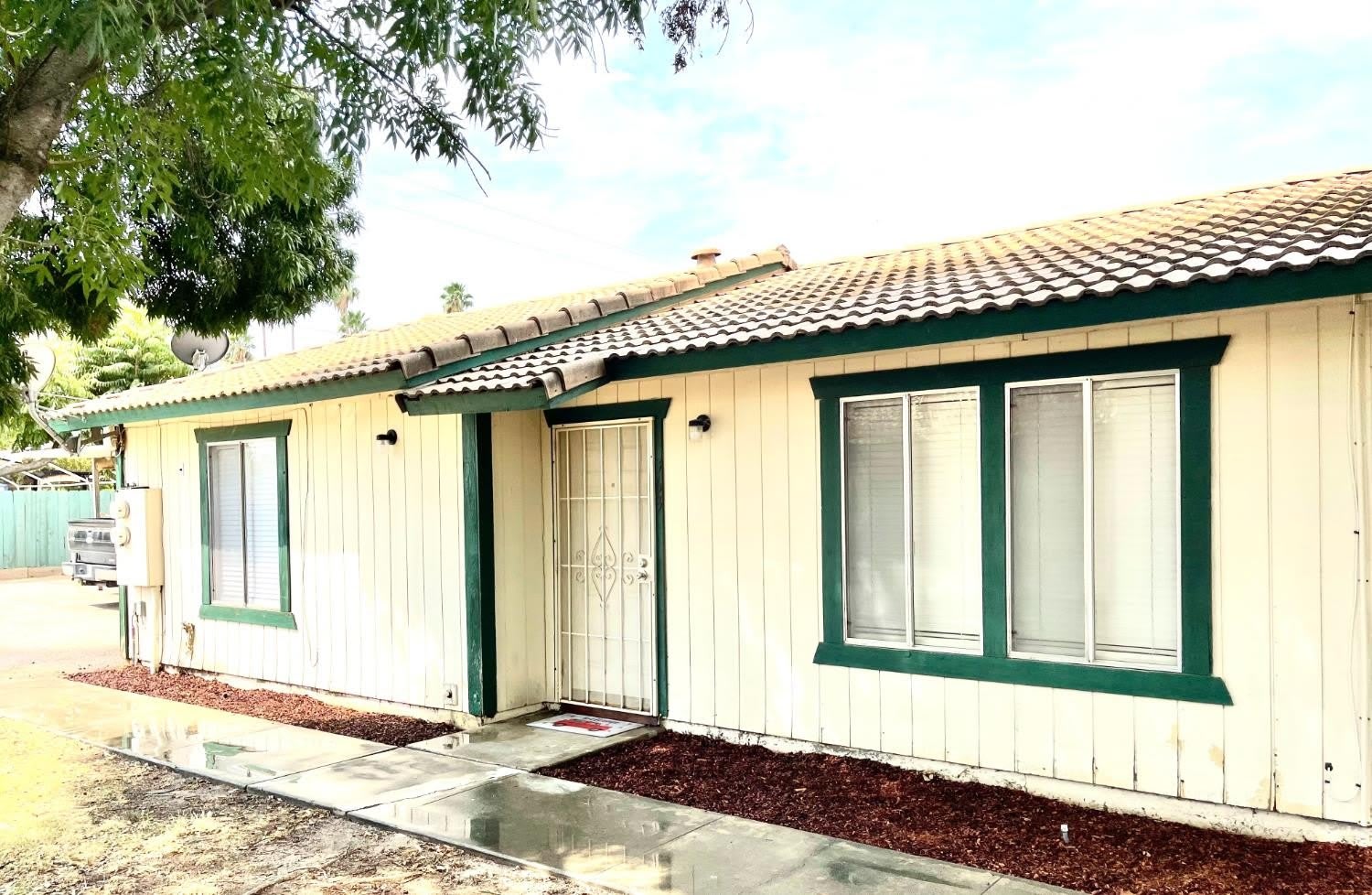 363 E Florinda Street – photo 2