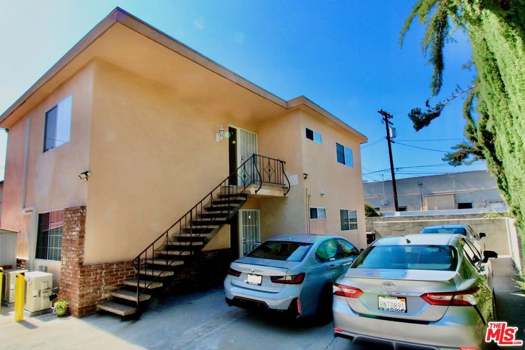 1319 E California Ave – photo 4