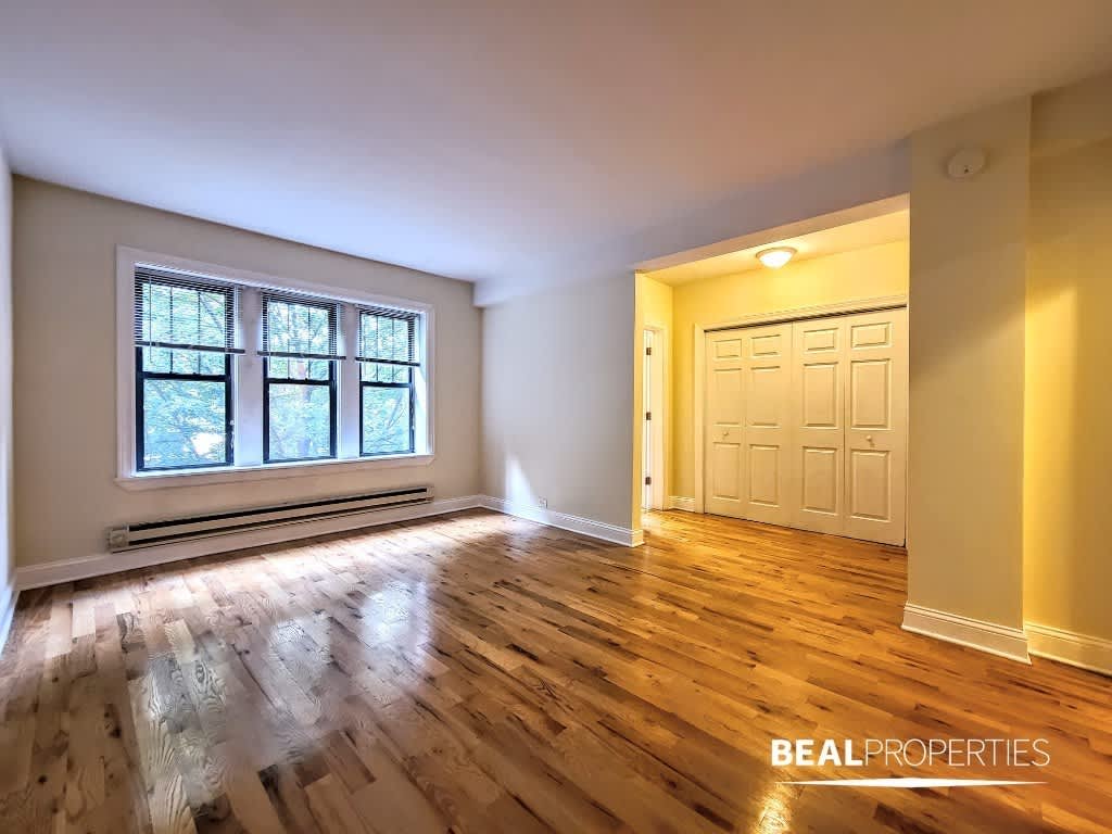 1347 N Dearborn St – photo 2