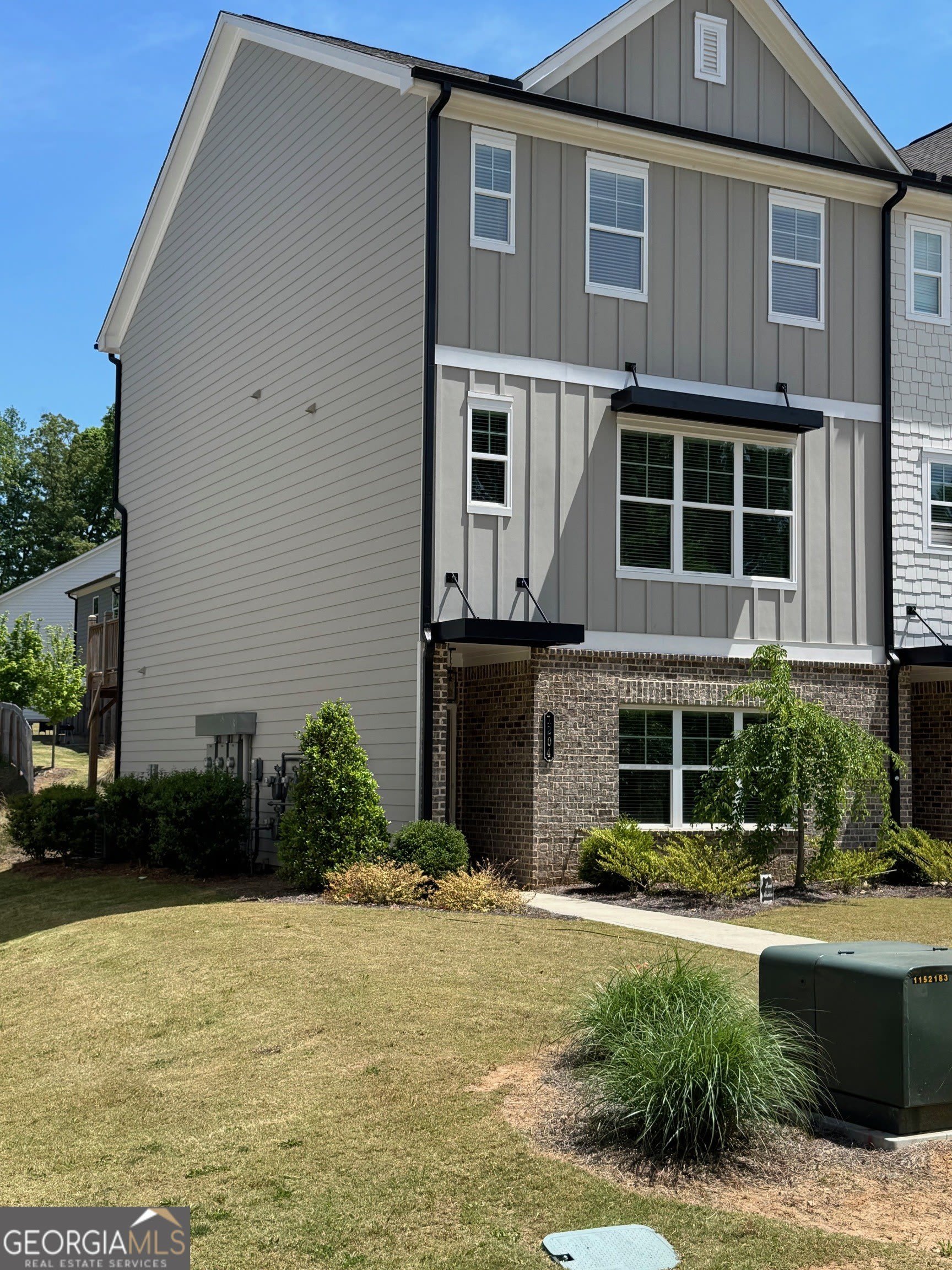1204 Ainsworth Alley – photo 1
