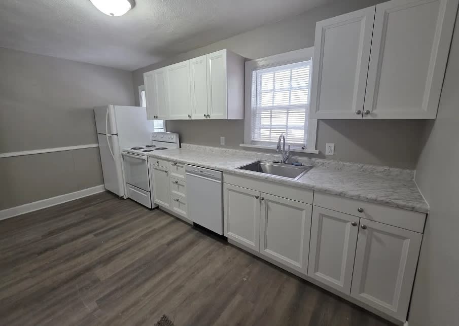 1504 North Summit Avenue – photo 5