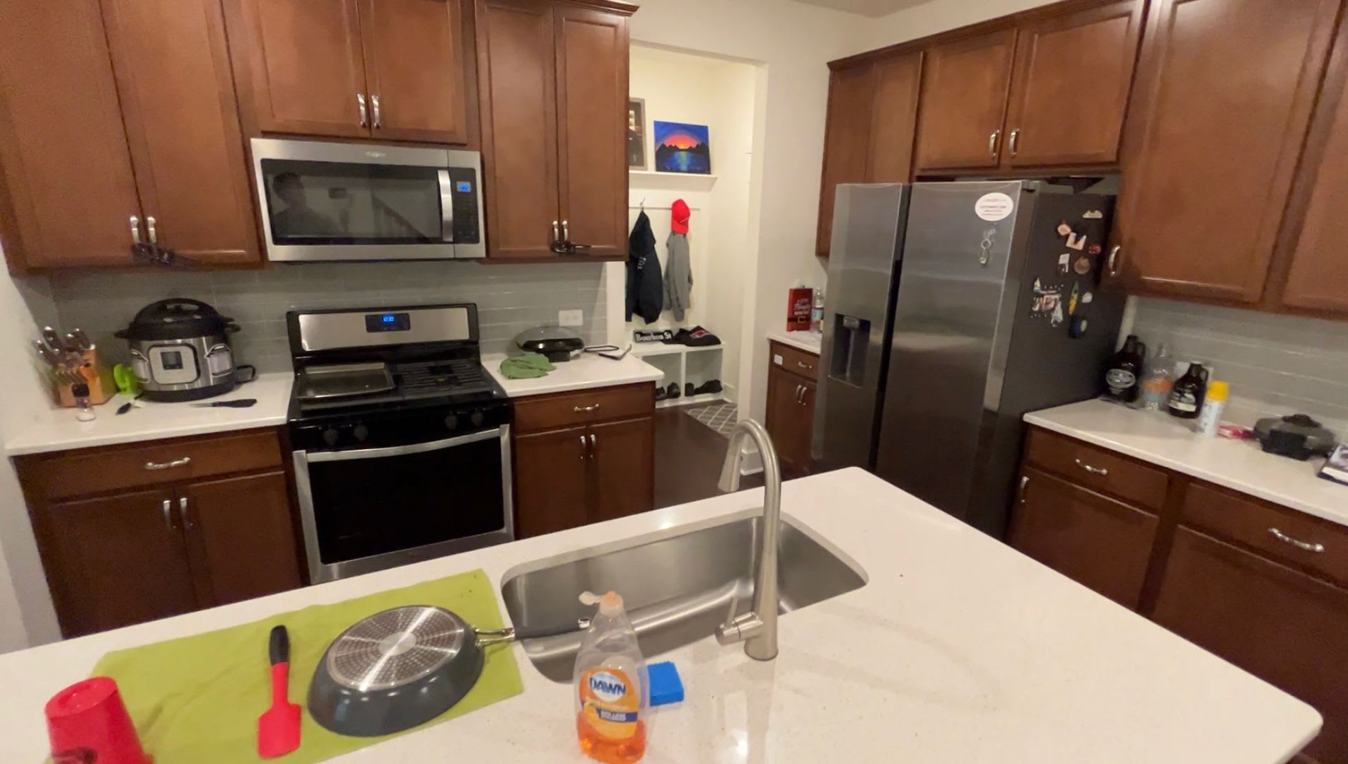 Room In 4 Bedroom Townhome At Clark Creek Ln – photo 3