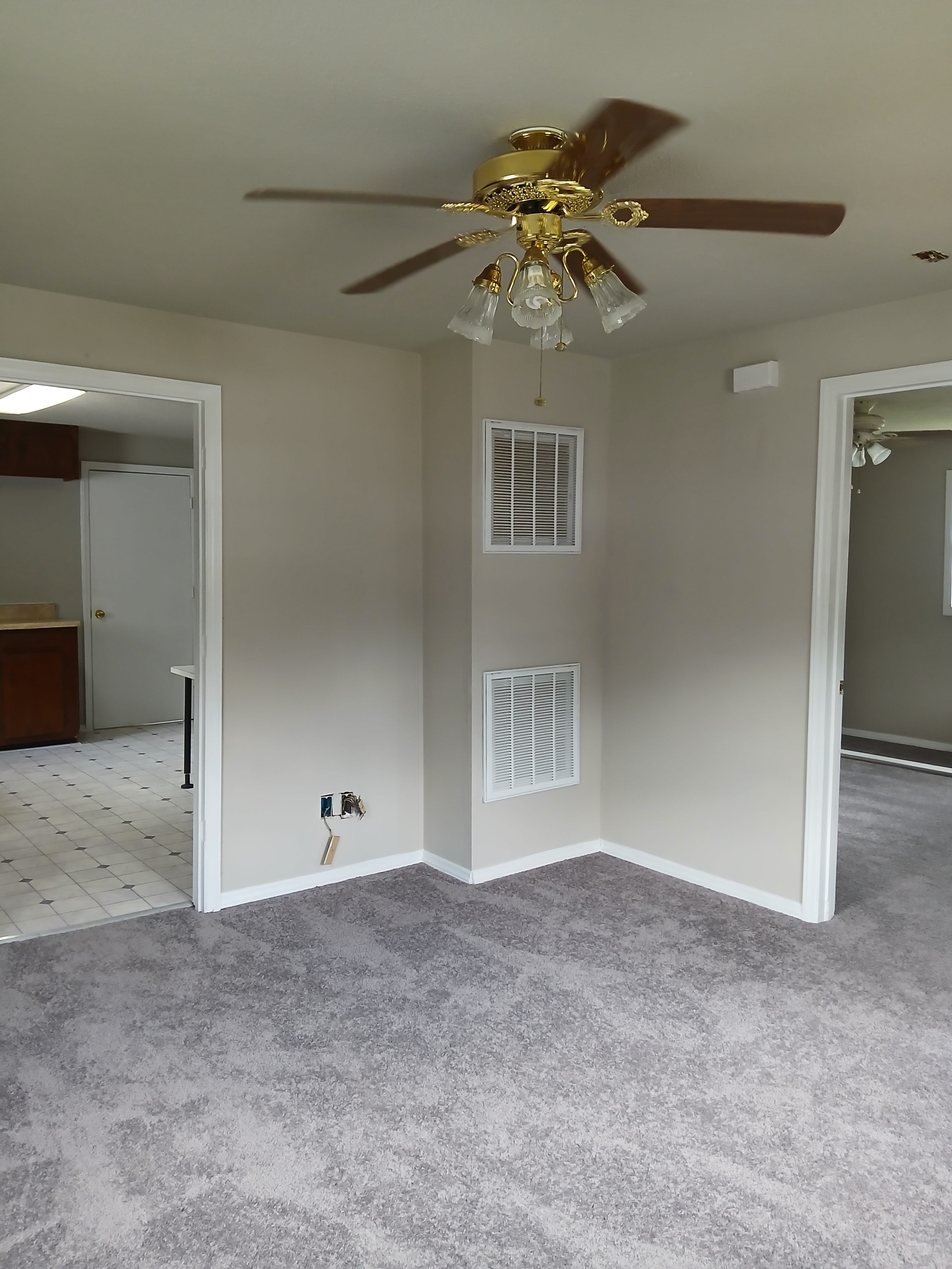 367 Chatelaine Avenue – photo 4