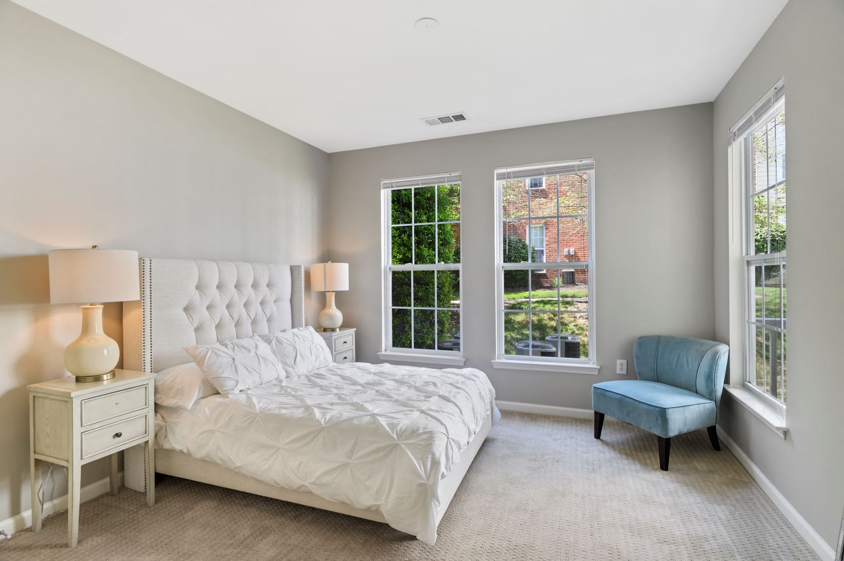 The Residences at King Farm – photo 4