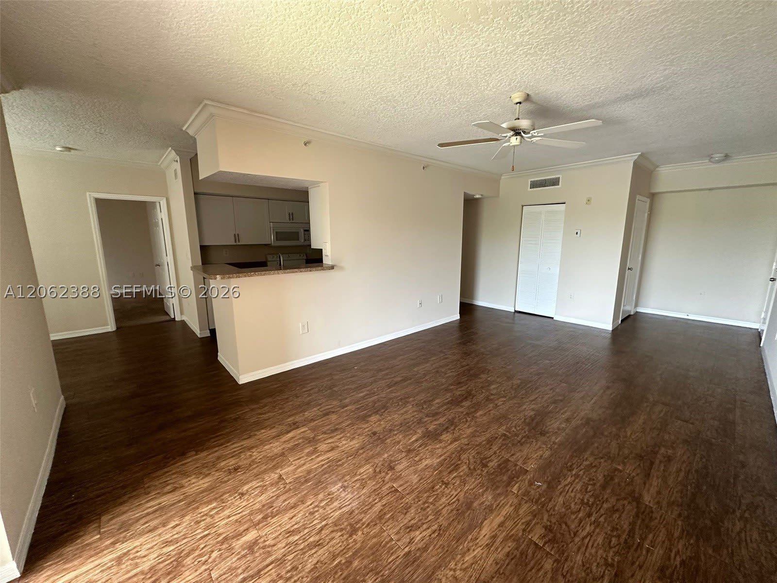 11600 SW 2nd St – photo 3