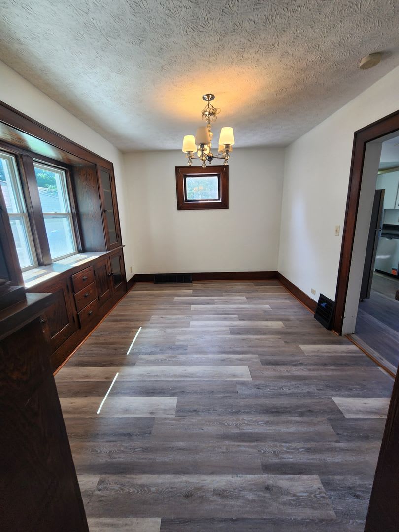 Beautifully Update 4 Bedroom House For Rent in Firestone Park – photo 5