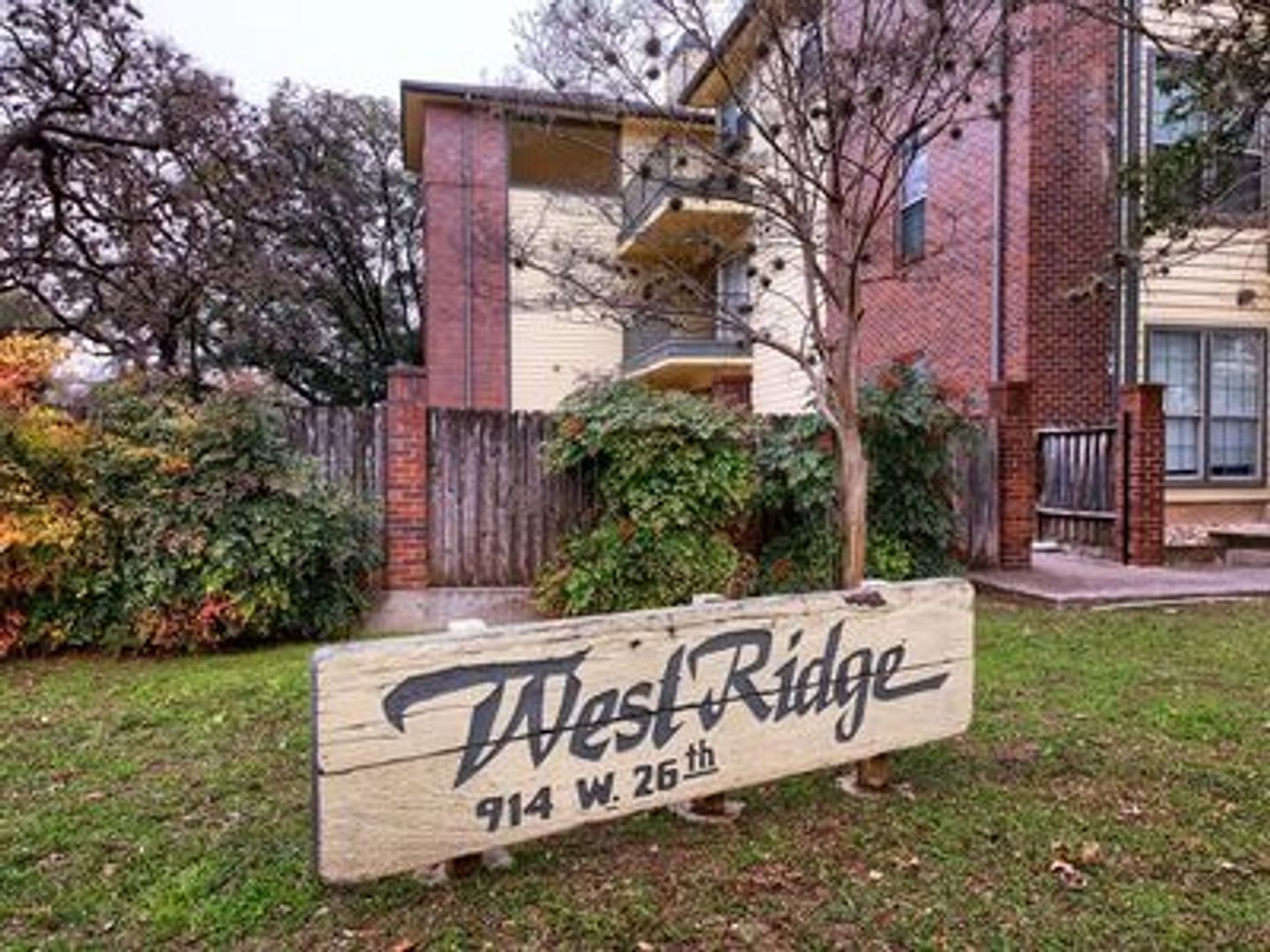 PRELEASE 8/15/2025 2 bed 2 bath – photo 2