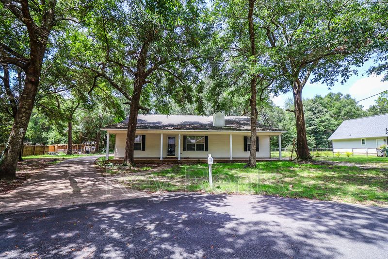 9001 Thompson Dr. – photo 1