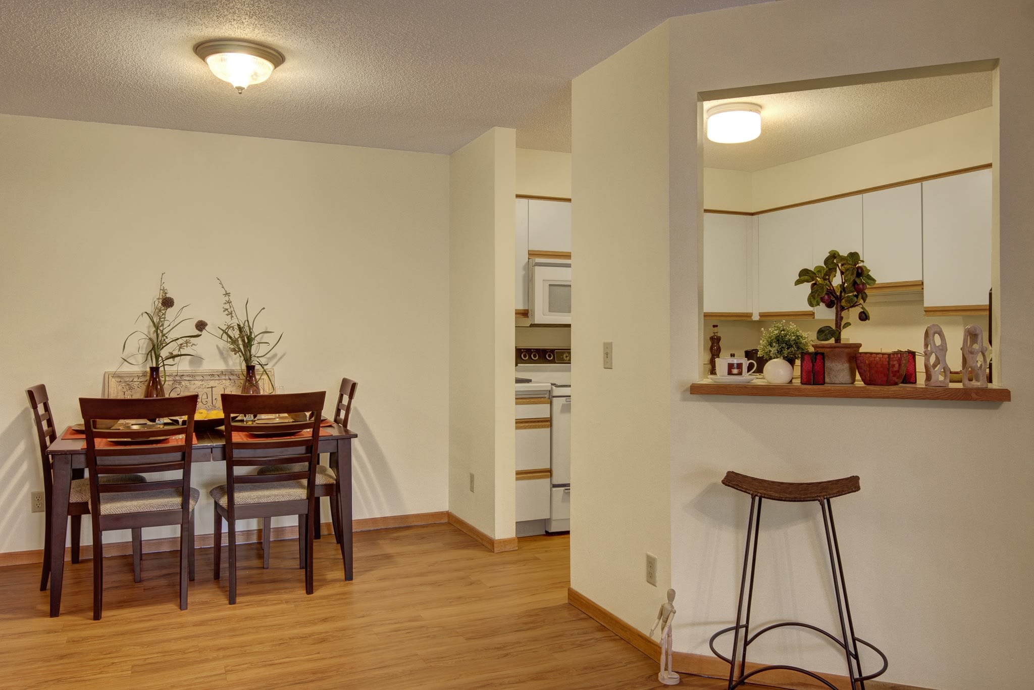 Town Centre Apartments – photo 4