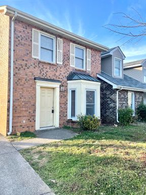 1821 Lexington Trace – photo 1