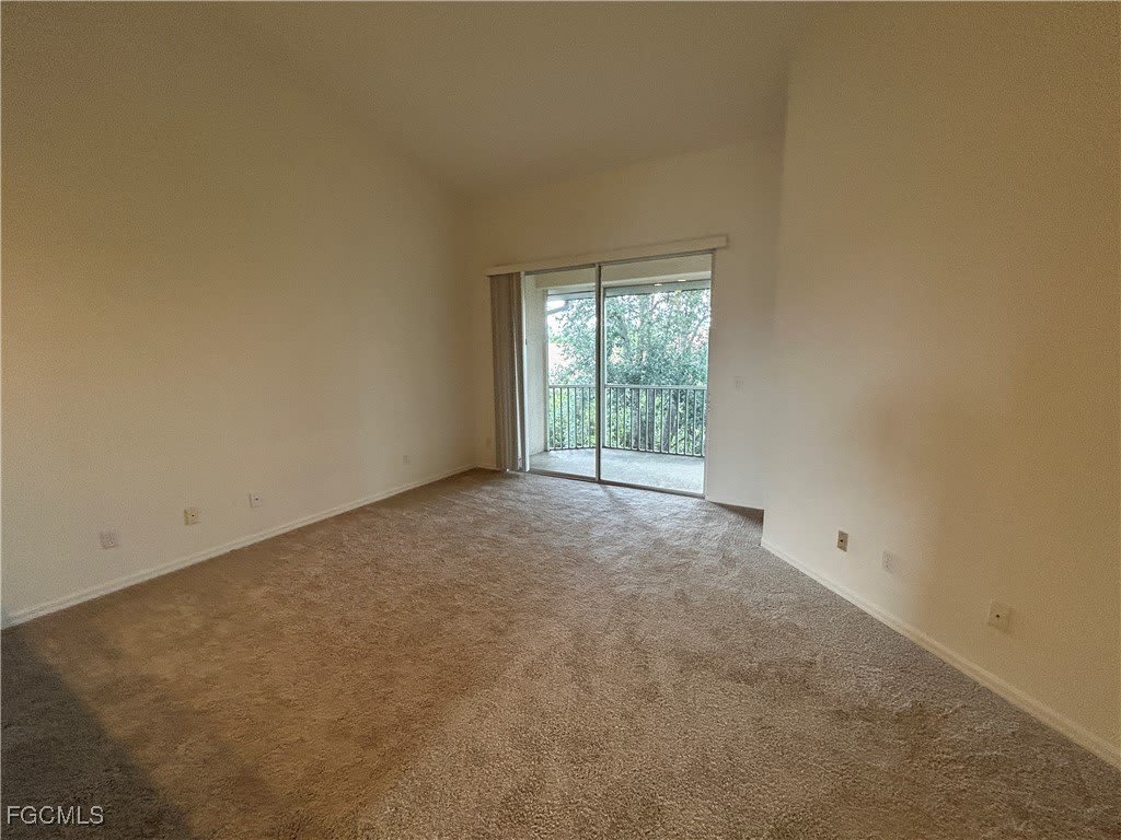 4255 Liron Avenue – photo 4