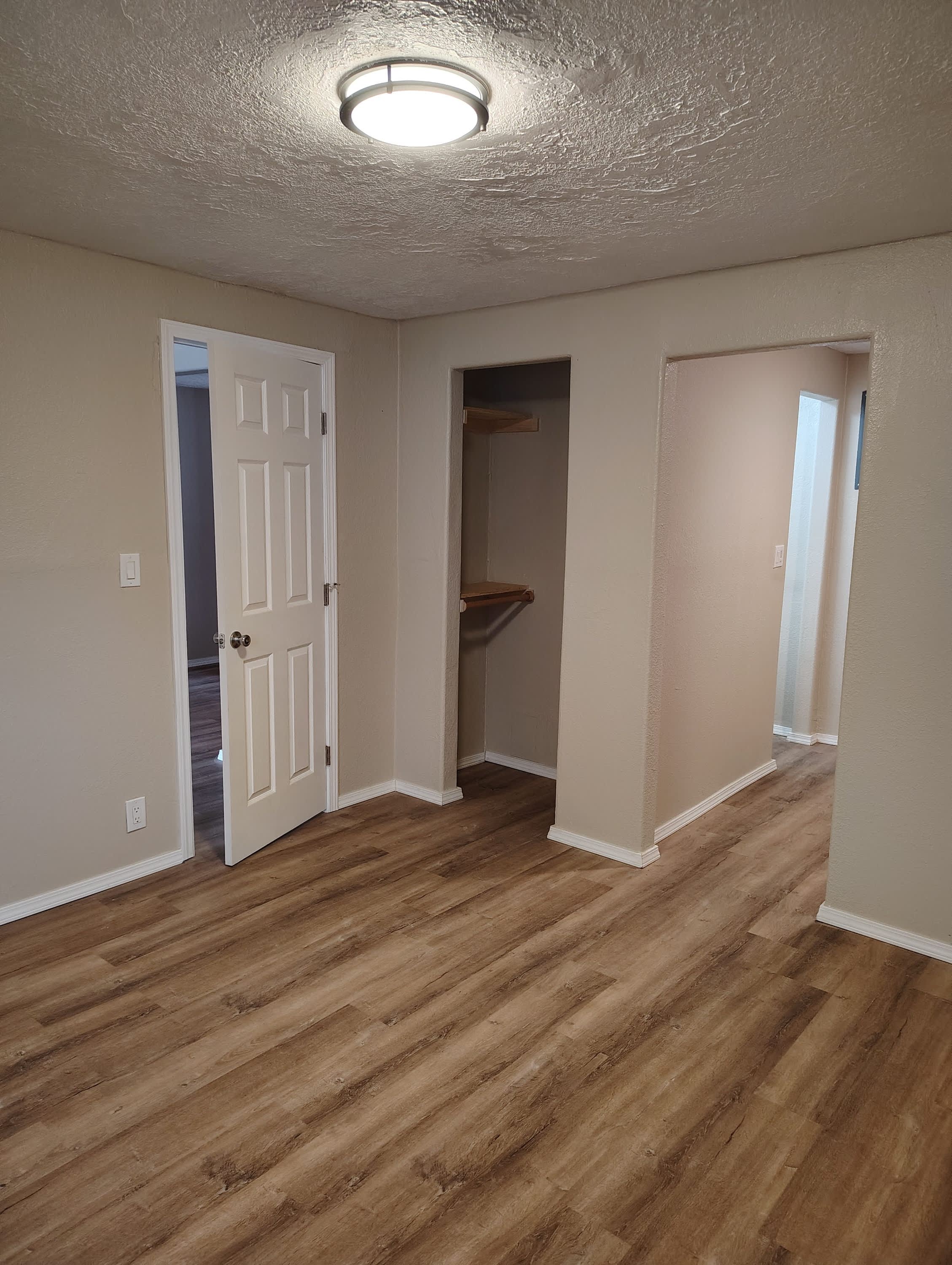 602 South Woody Drive Apt BApartment B – photo 2