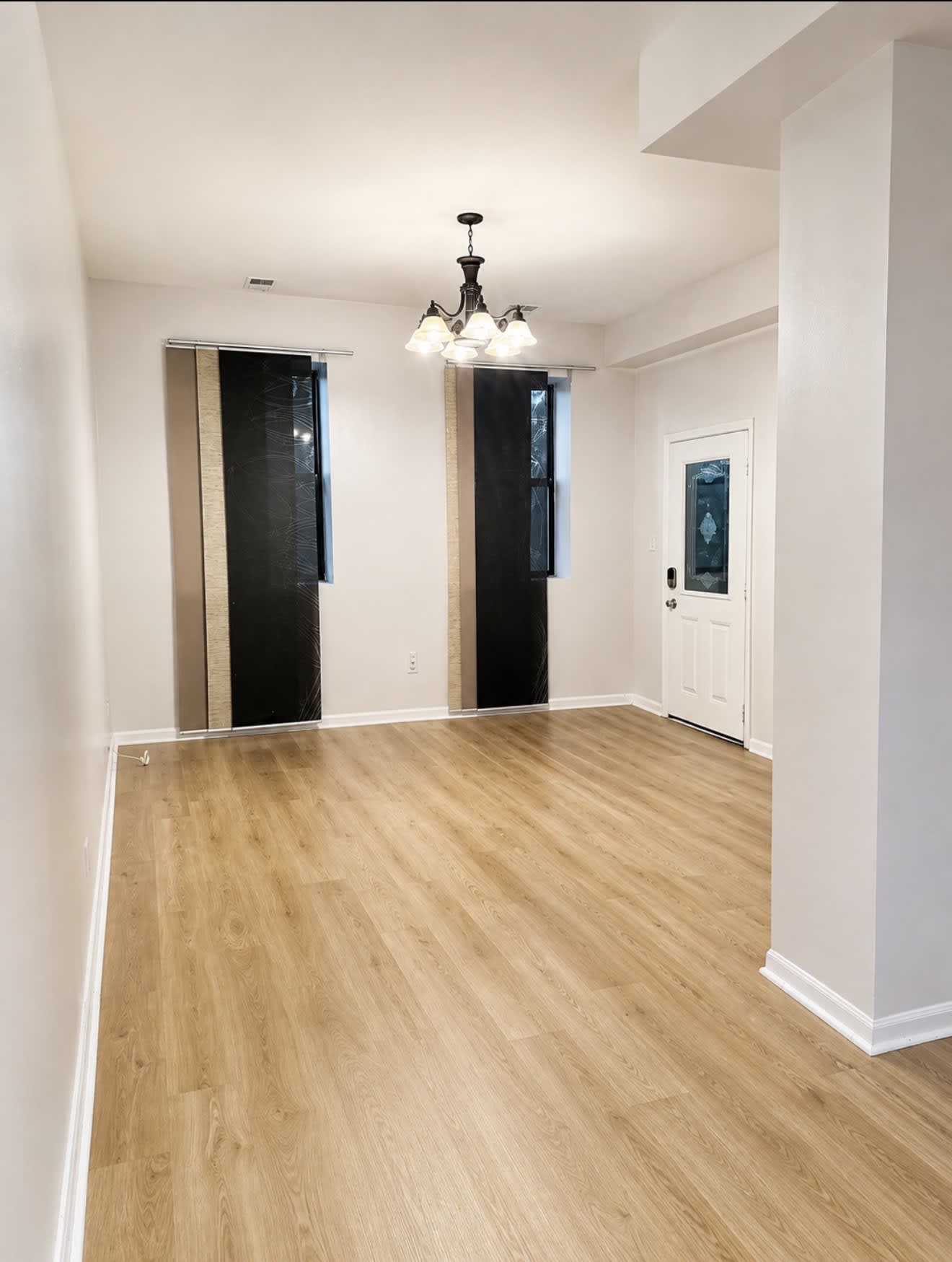 806 S Leavitt 2Nd Flr – photo 1