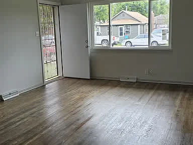 1001 Emporia St – photo 2
