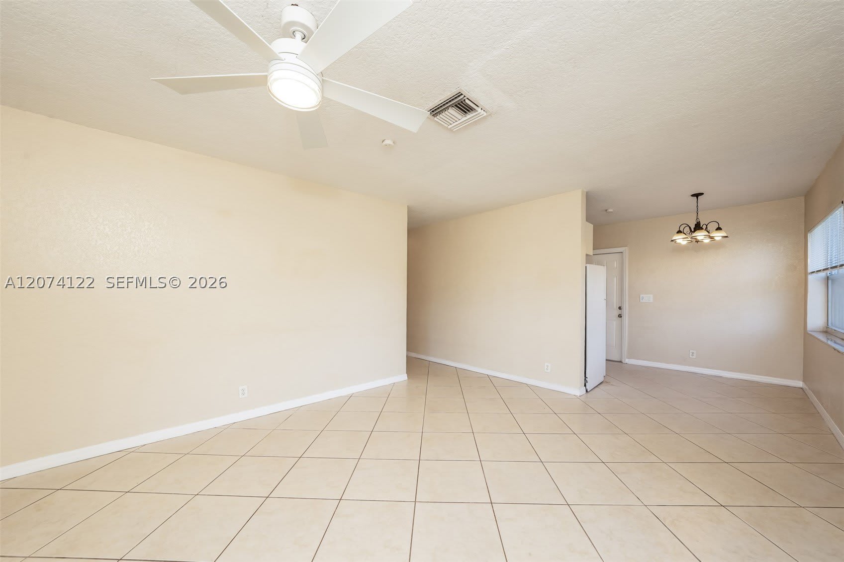 900 W Bloxham St – photo 2