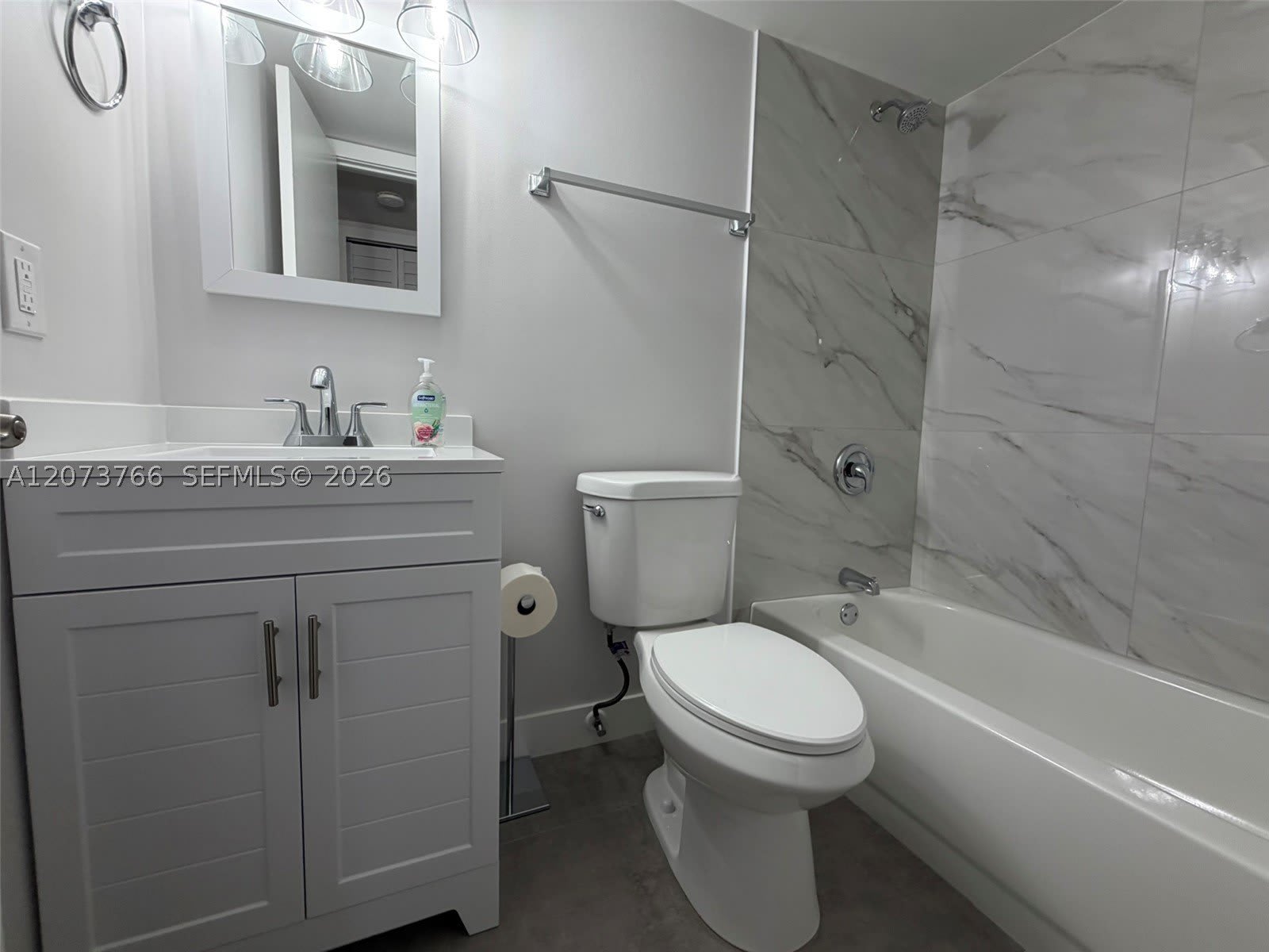 1360 W 41st St – photo 5