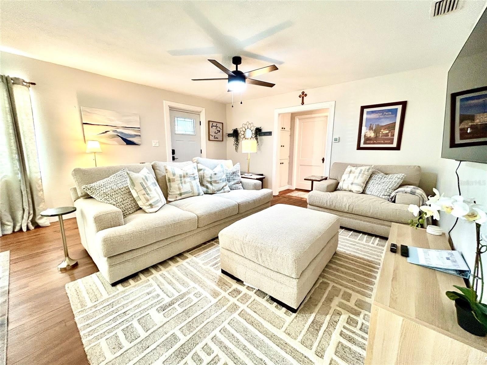 265 W Bay Avenue – photo 2