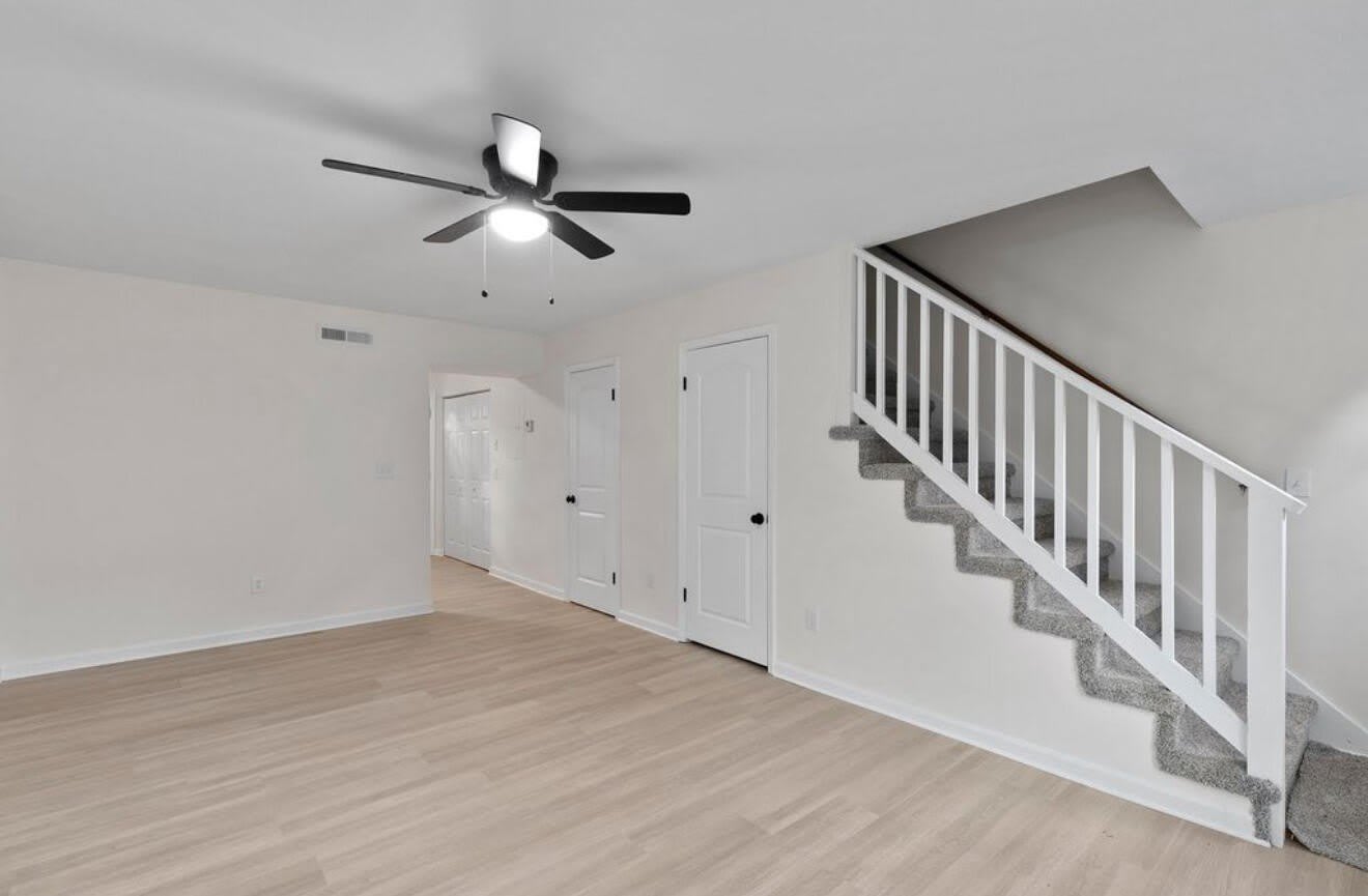 102 S Germantown Road – photo 2