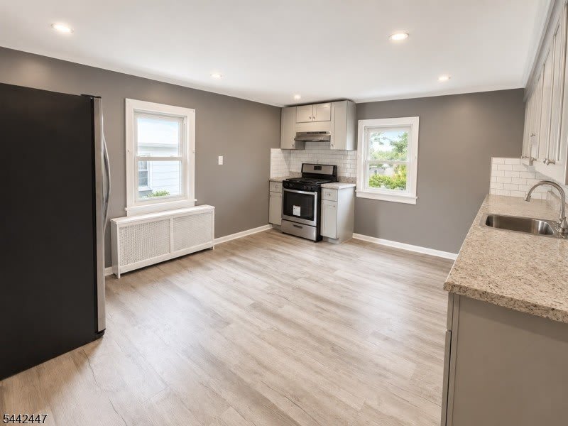 310 Concord Ave – photo 2