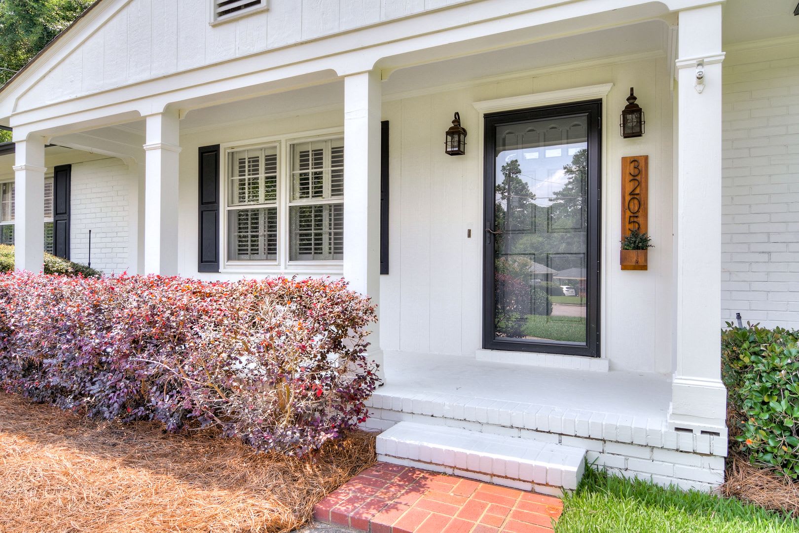 Beautiful Ranch In Montclair – photo 3