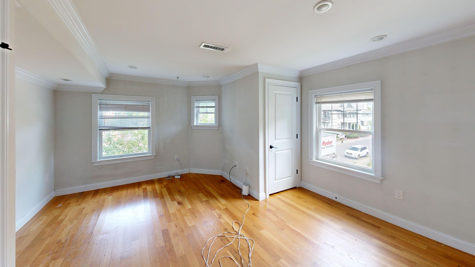 Nice 3 bed in Allston – photo 4