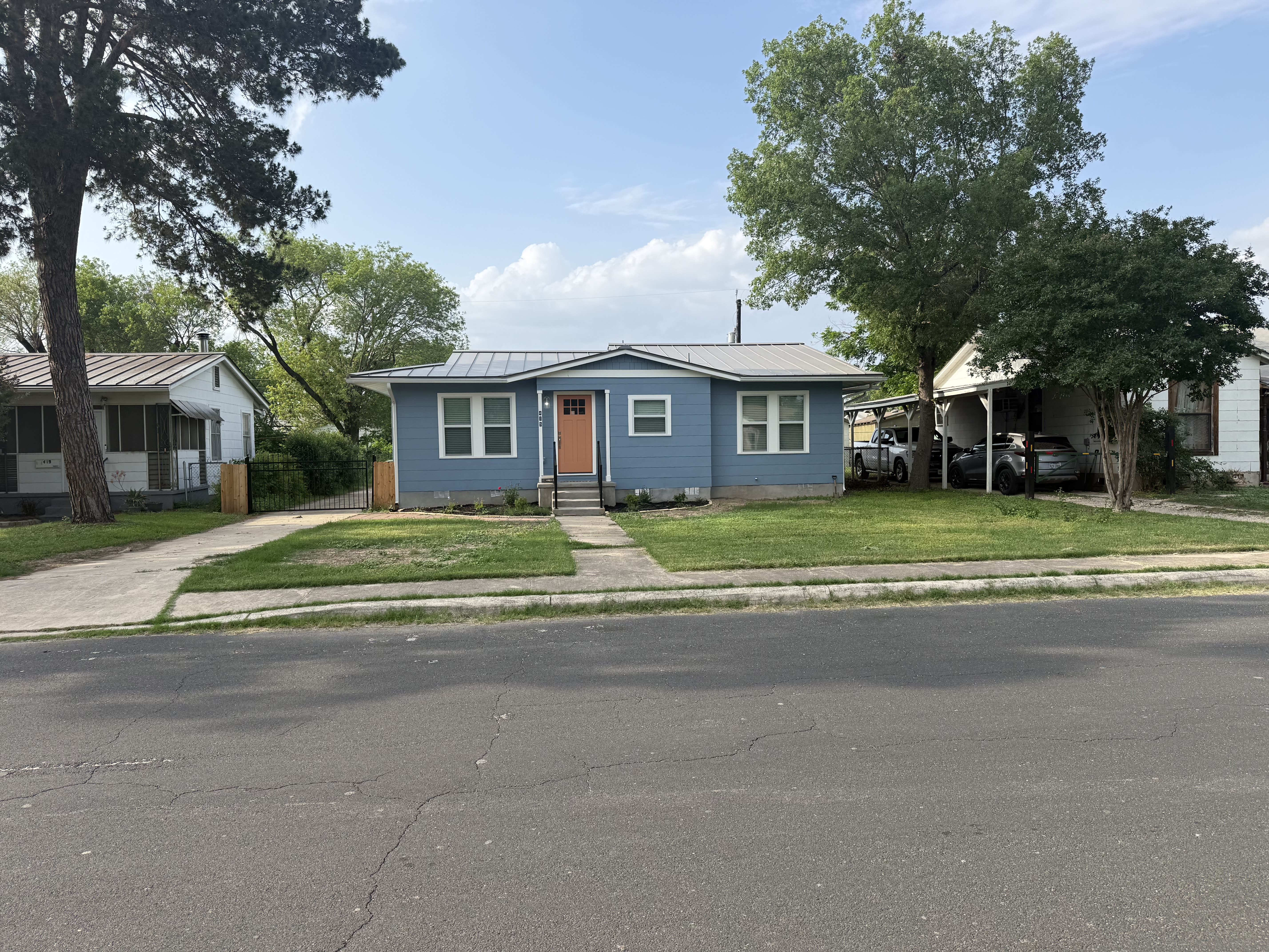 415 West Mariposa Drive – photo 1
