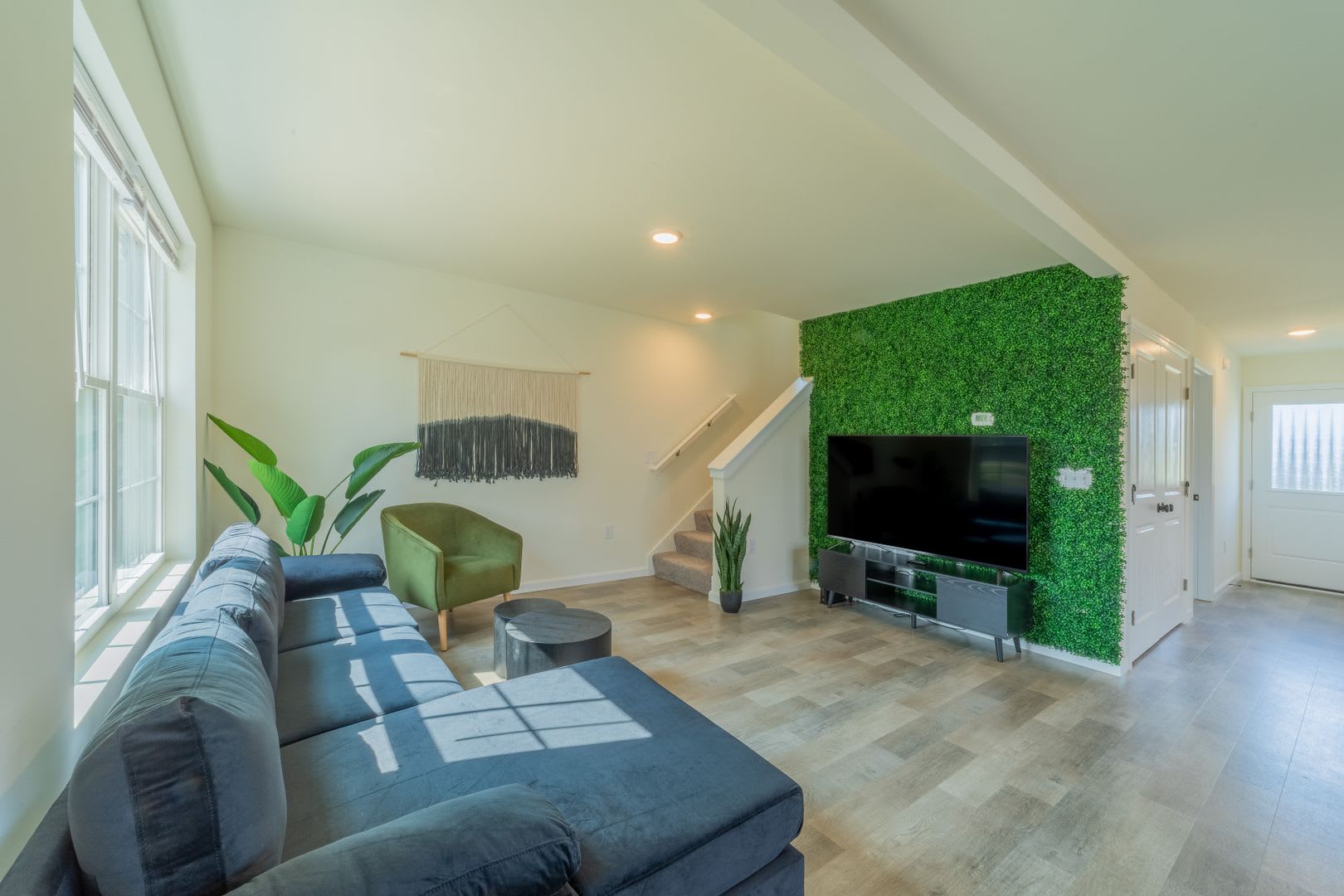 Move-in Ready, Fully Furnished! – photo 3