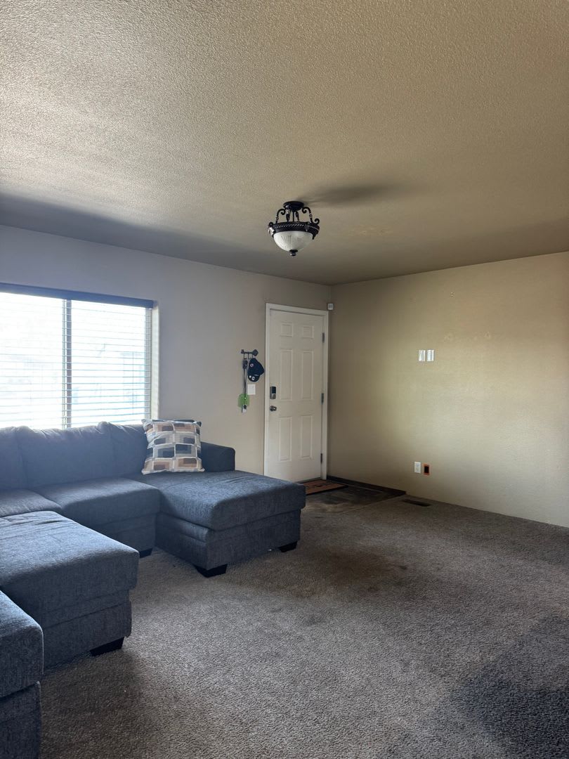 Nice 3 Bedroom 2 Bath In Elko – photo 3