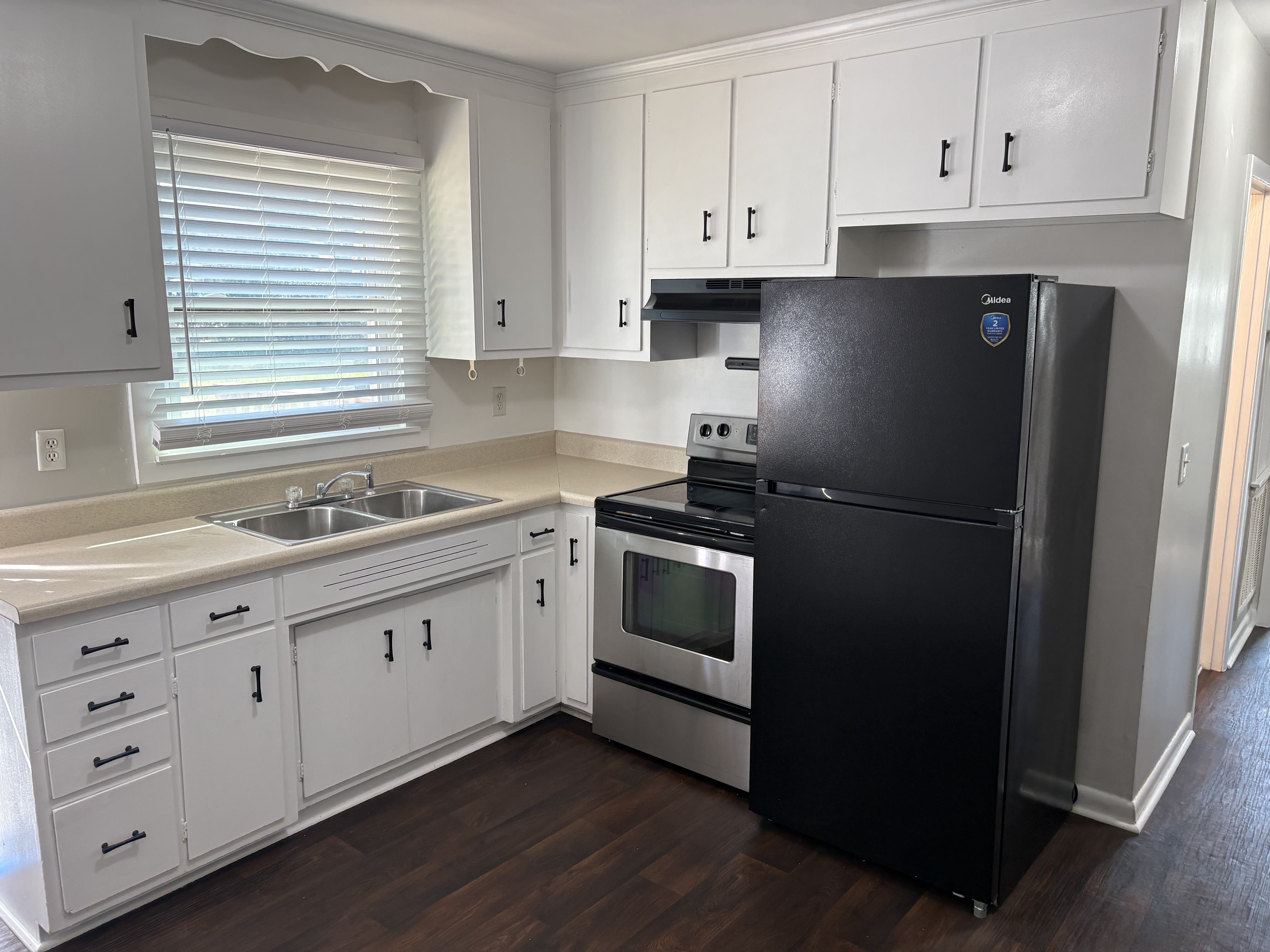 106 James Milton Ct – photo 2