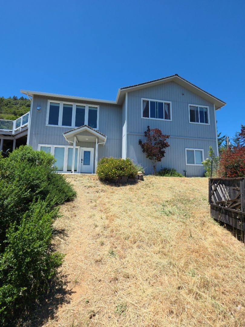 Stunning Lake Views in Riviera West – photo 1