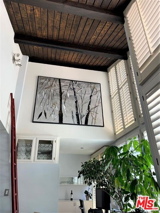 10800 Holman Ave – photo 2