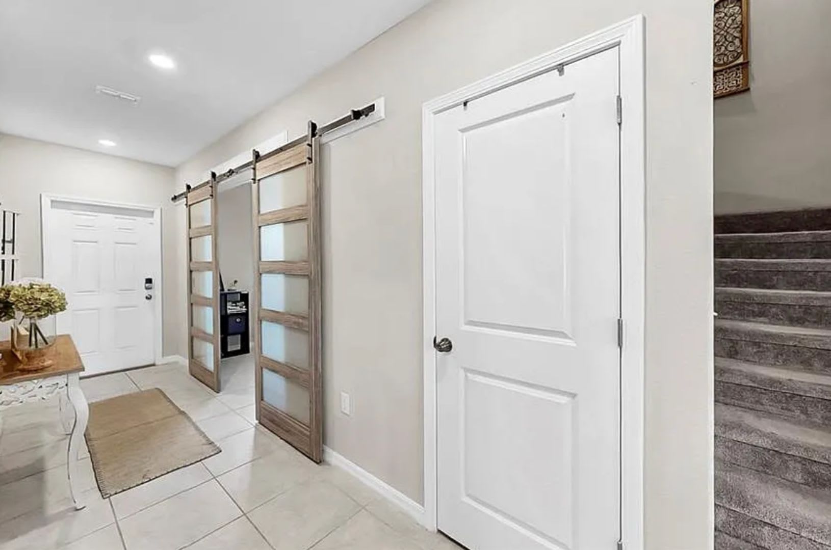 Beautiful 6BR with Amenities – photo 5