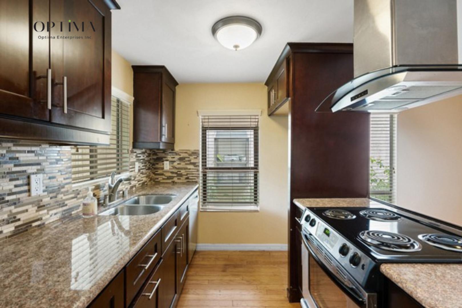 Spacious 3BR Condo in Tarzana – Private 2-Car Garage & Resort-Style Amenities! – photo 3